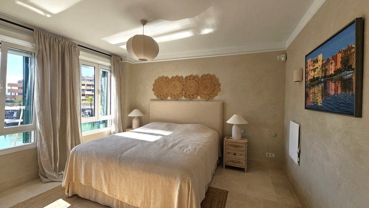 3 makuuhuone Huoneisto vuokrattavana paikassa Sotogrande mukana 
autotalli - 4 500 € (Ref: 9906967)