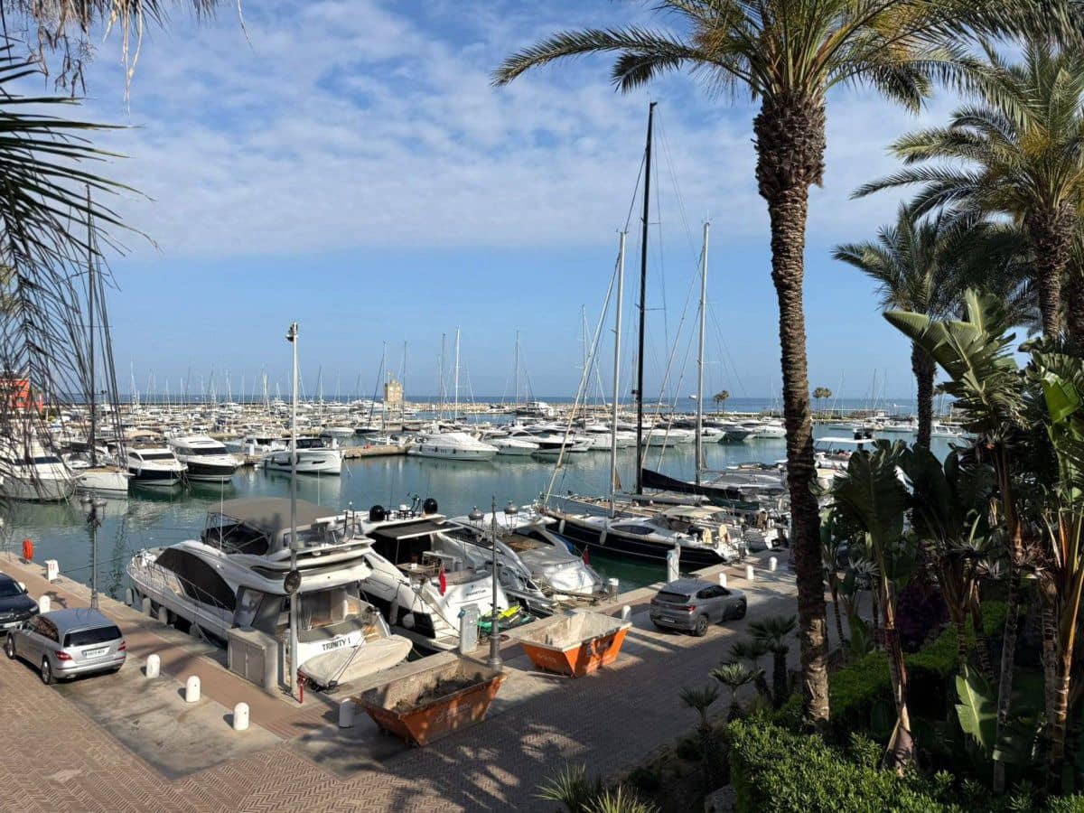 3 makuuhuone Huoneisto vuokrattavana paikassa Sotogrande mukana 
autotalli - 4 500 € (Ref: 9906967)