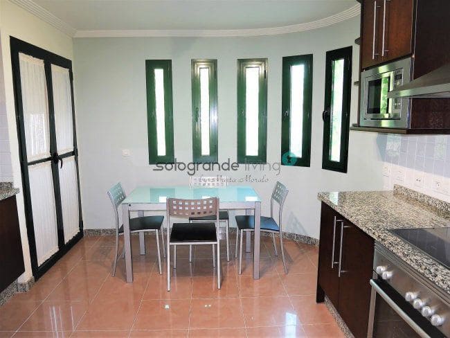 3 bedroom Apartment for rent in Sotogrande with pool garage - € 2,500 (Ref: 9928954)