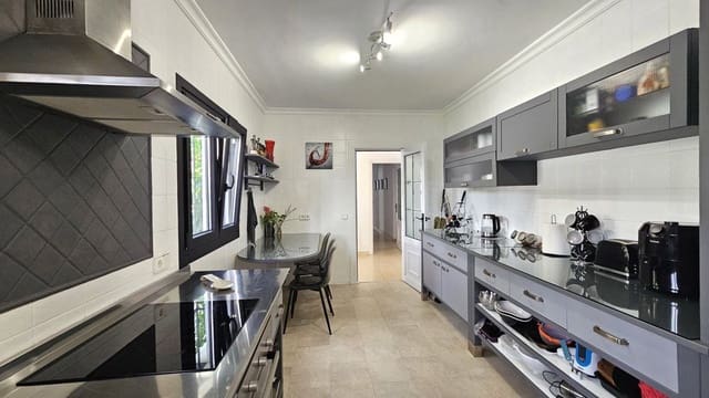 4 camera da letto Villa in vendita in Sotogrande Costa, San Roque - 1.550.000 € (Rif: 9928955)