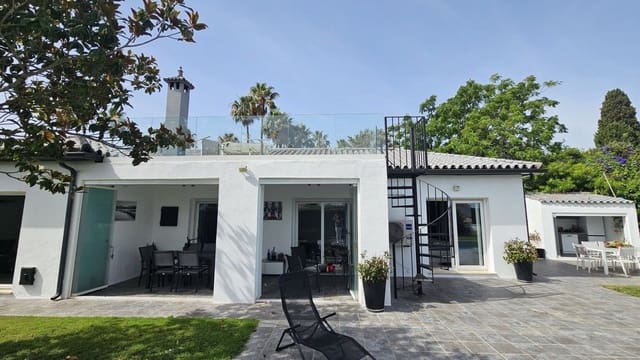 4 sovrum Villa till salu i Sotogrande Costa, San Roque - 1 550 000 € (Ref: 9928955)