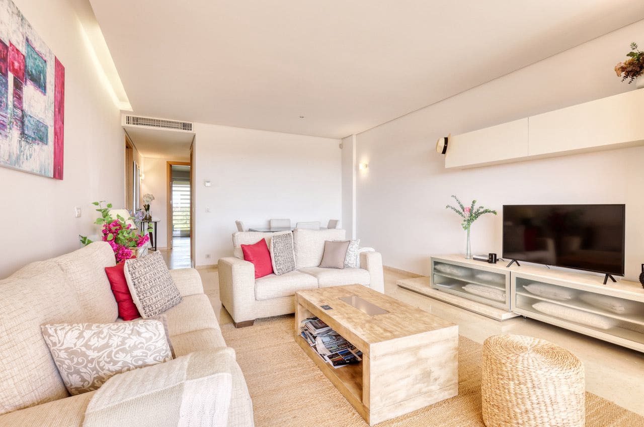 Appartement de 2 chambres à louer à Sotogrande avec garage - 2 250 € (Ref: 9936009)