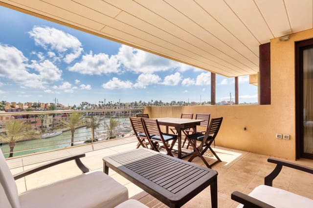 Appartement de 2 chambres à louer à Sotogrande, San Roque avec garage - 2 250 € (Ref: 9936009)