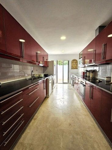 5 soverom Hus til leie i Sotogrande med svømmebasseng - € 2 000 (Ref: 9937747)