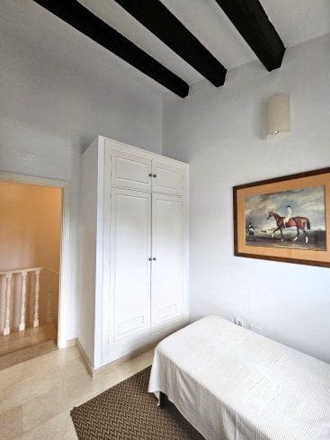 5 soverom Hus til leie i Sotogrande med svømmebasseng - € 2 000 (Ref: 9937747)