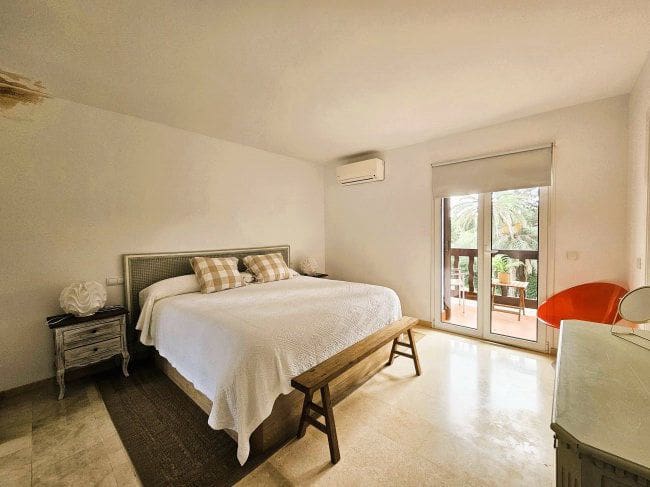 5 soverom Hus til leie i Sotogrande med svømmebasseng - € 2 000 (Ref: 9937747)