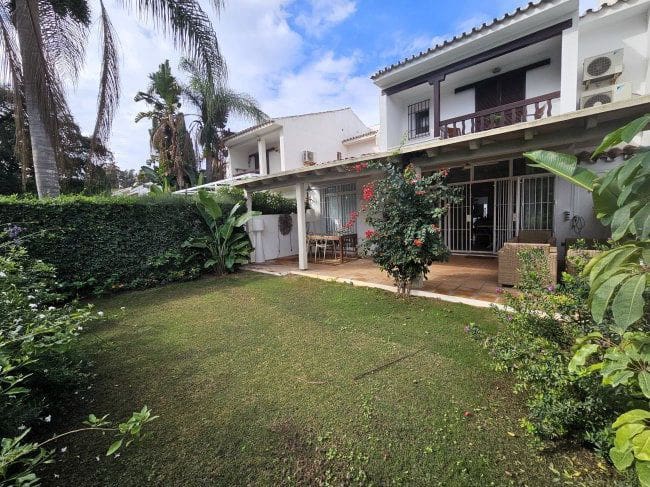 5 soverom Hus til leie i Sotogrande med svømmebasseng - € 2 000 (Ref: 9937747)
