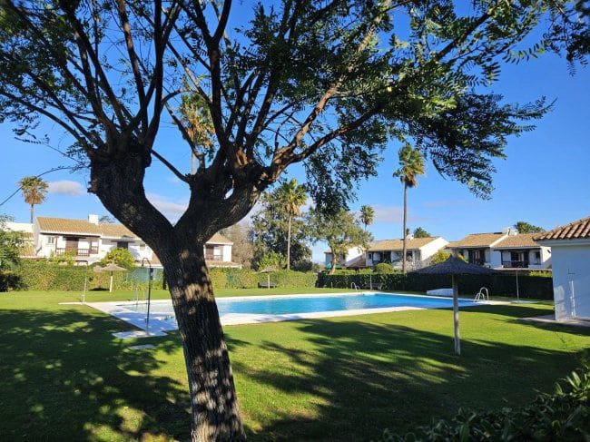 5 soverom Hus til leie i Sotogrande med svømmebasseng - € 2 000 (Ref: 9937747)
