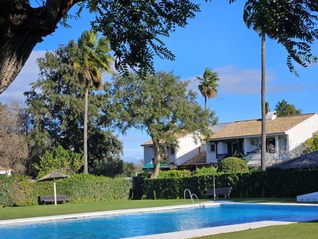 5 sovrum Hus att hyra i Sotogrande Costa, San Roque med pool - 2 000 € (Ref: 9937747)