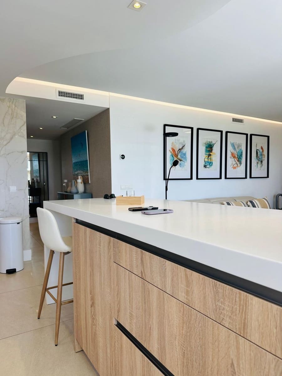 3 soveværelse Lejlighed til salg i San Roque - € 659.000 (Ref: 9939547)