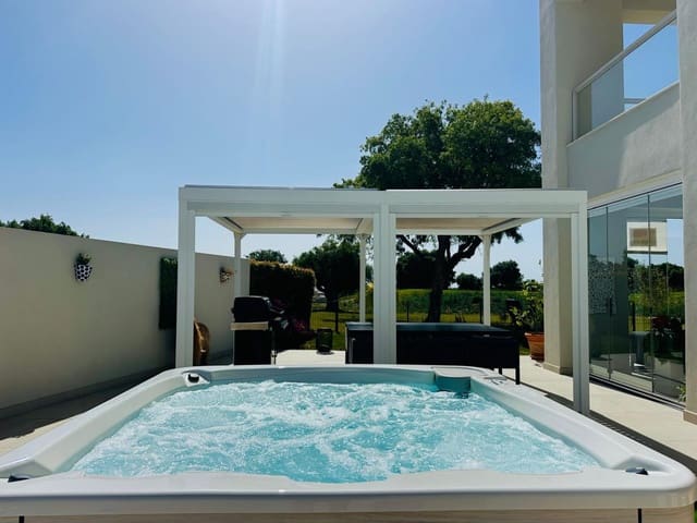 3 soveværelse Lejlighed til salg i San Roque - € 659.000 (Ref: 9939547)