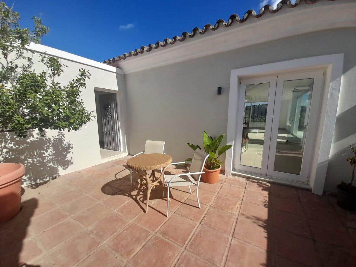 7 soverom Villa til salgs i Sotogrande - € 1 850 000 (Ref: 9941855)