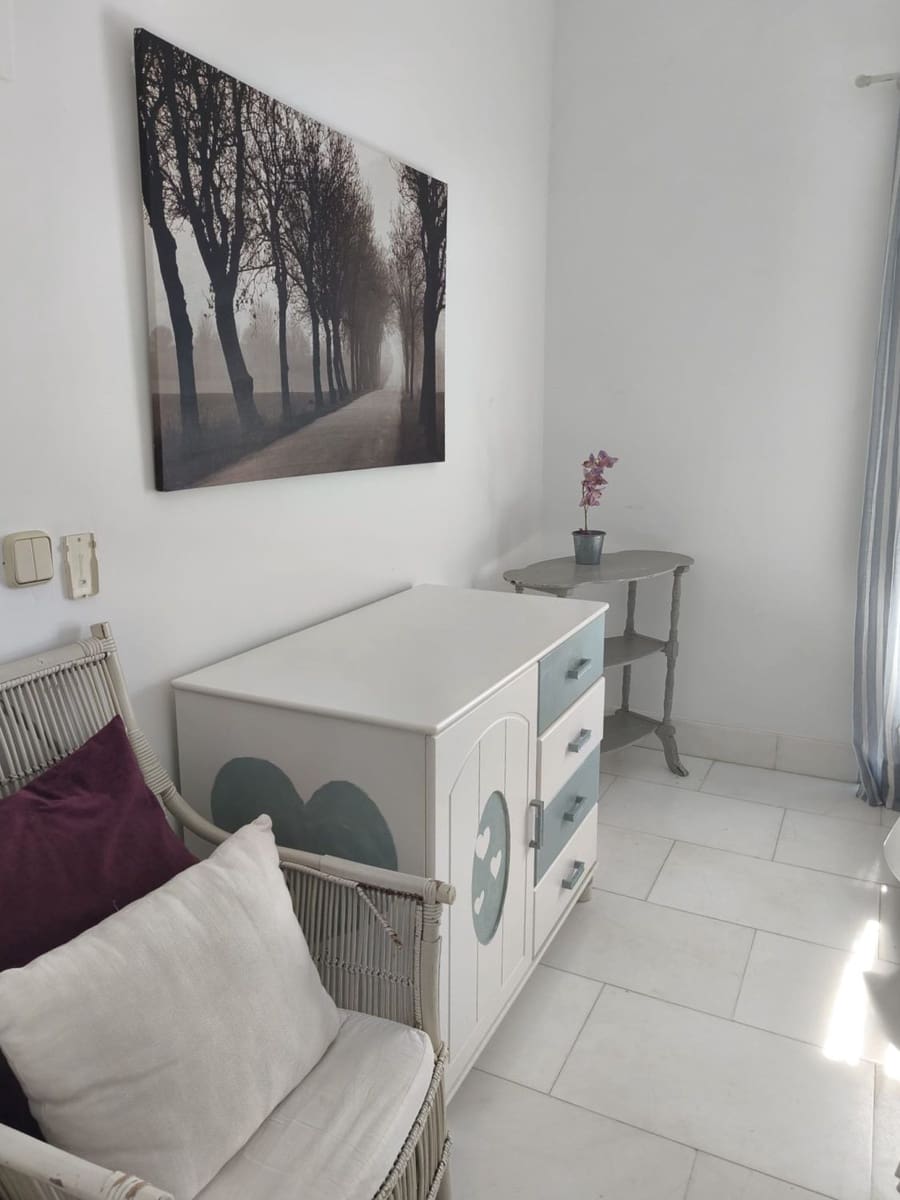5 soveværelse Byhus til leje i Sotogrande med swimmingpool - € 3.000 (Ref: 9947407)