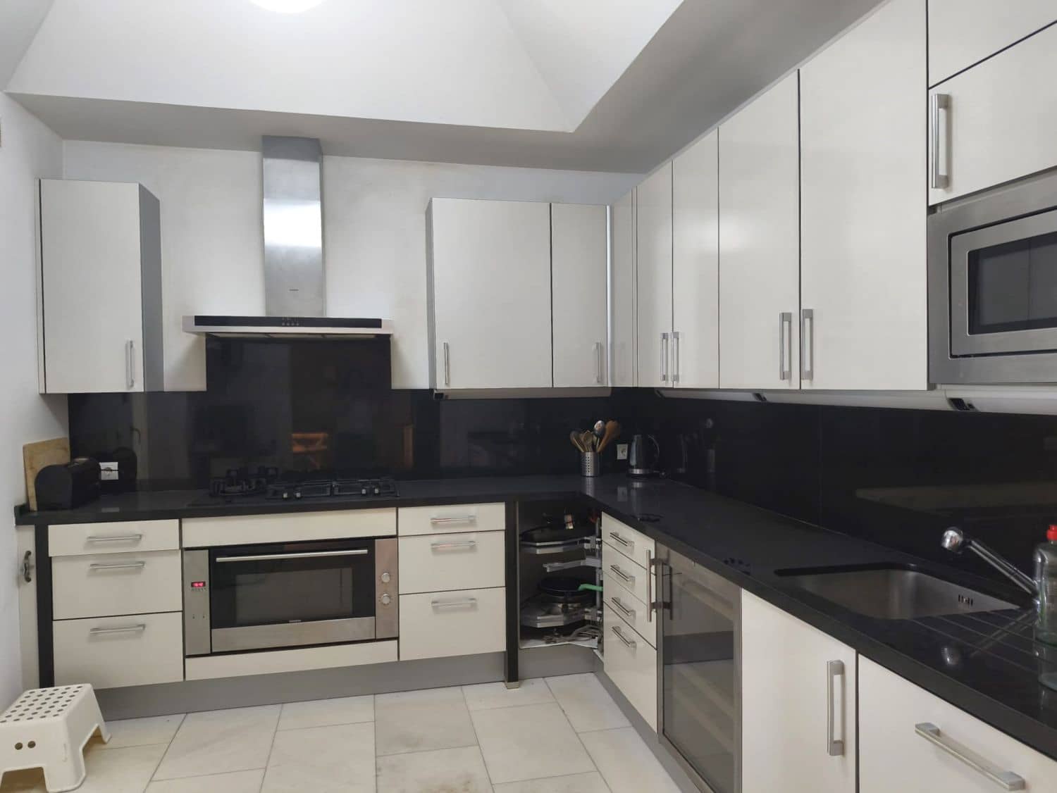 5 soveværelse Byhus til leje i Sotogrande med swimmingpool - € 3.000 (Ref: 9947407)