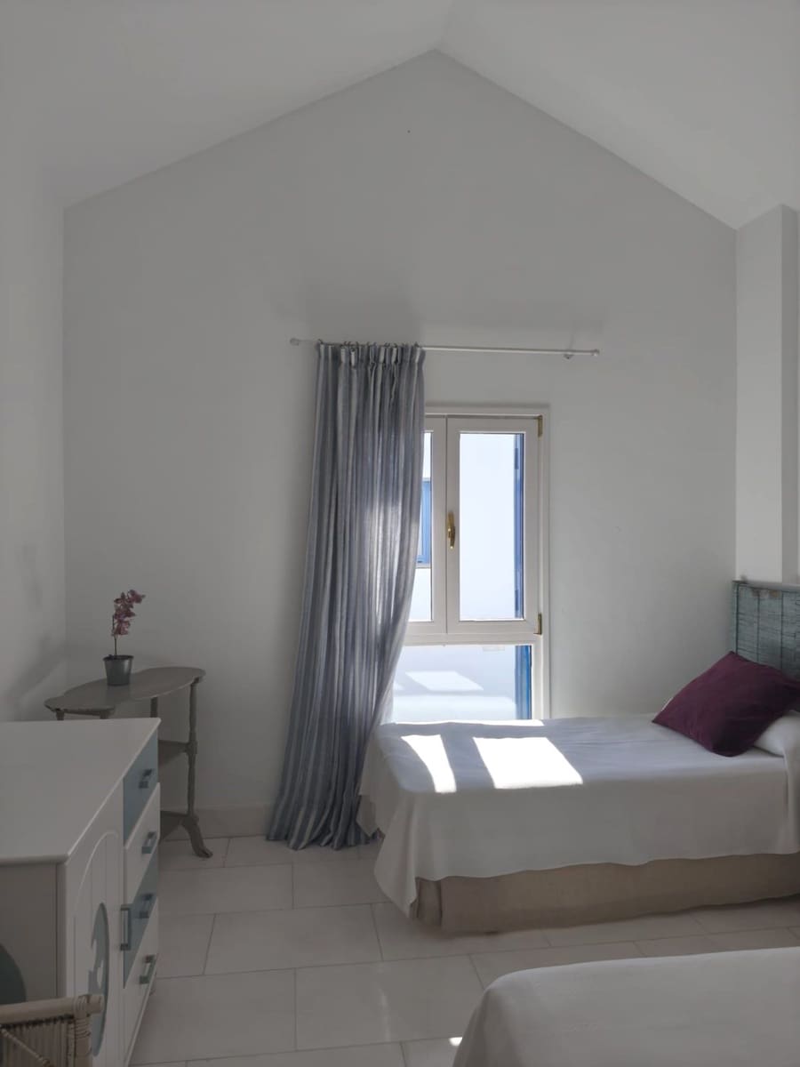 5 soveværelse Byhus til leje i Sotogrande med swimmingpool - € 3.000 (Ref: 9947407)