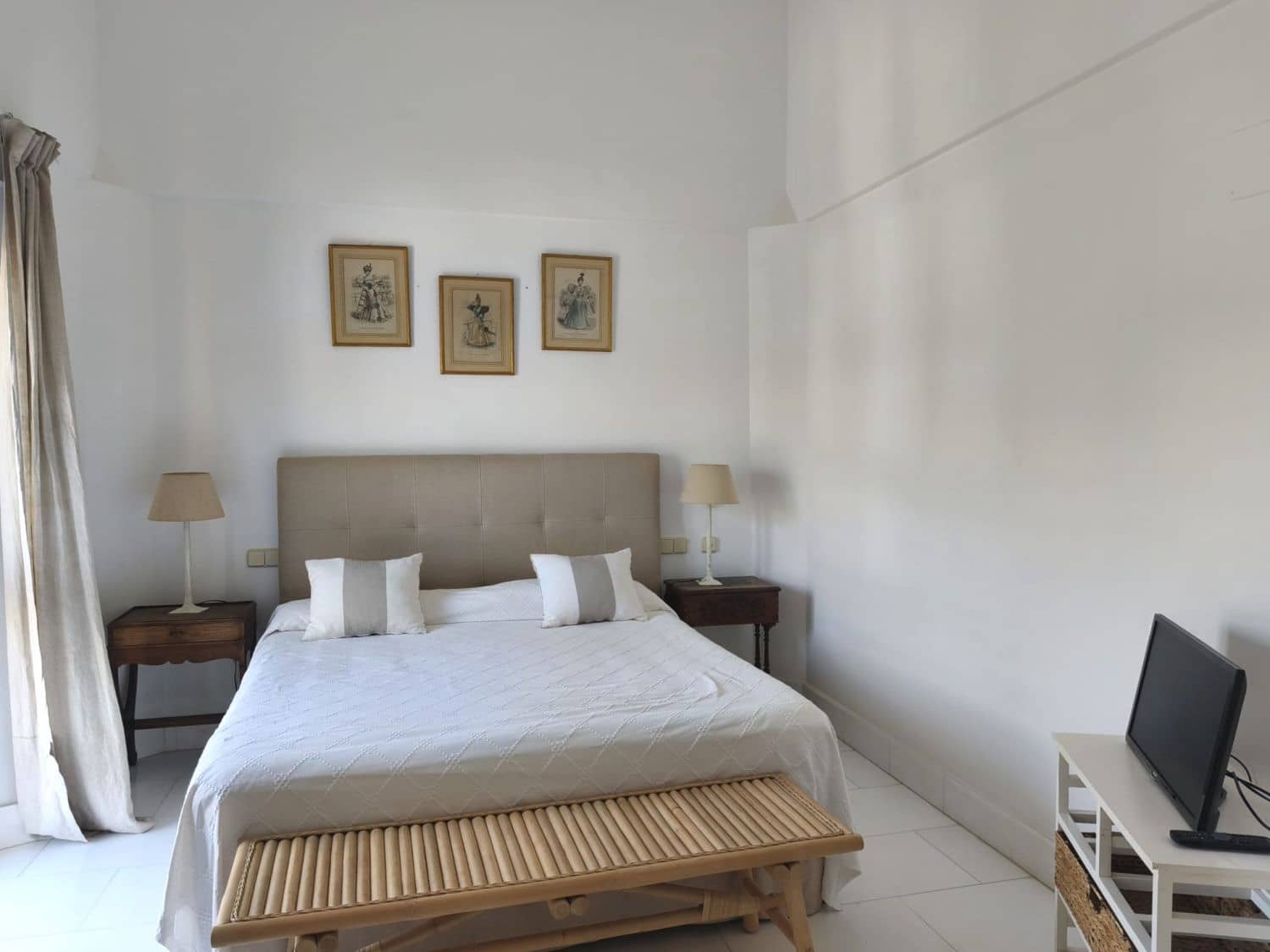 5 soveværelse Byhus til leje i Sotogrande med swimmingpool - € 3.000 (Ref: 9947407)