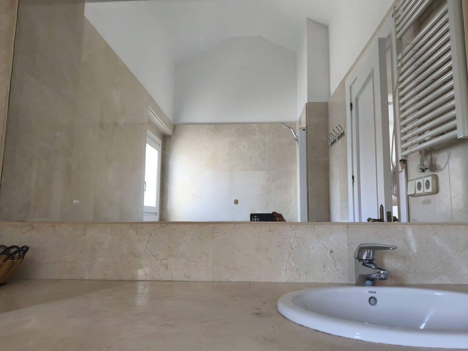 5 soveværelse Byhus til leje i Sotogrande med swimmingpool - € 3.000 (Ref: 9947407)