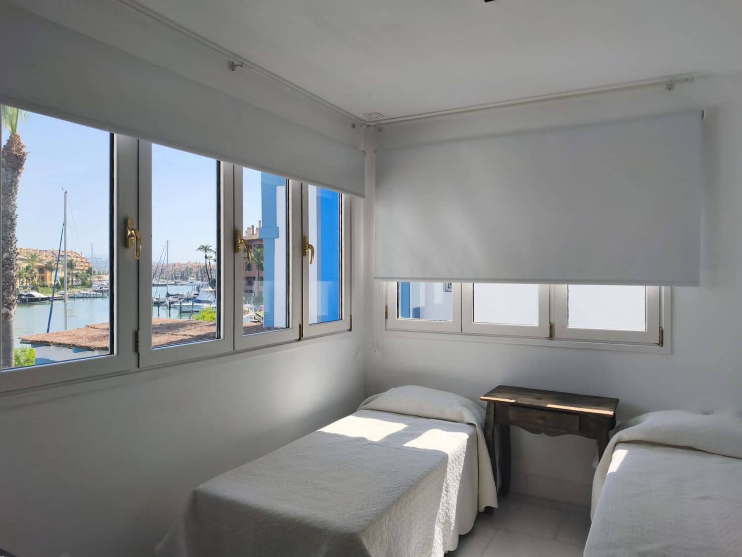 5 soveværelse Byhus til leje i Sotogrande med swimmingpool - € 3.000 (Ref: 9947407)