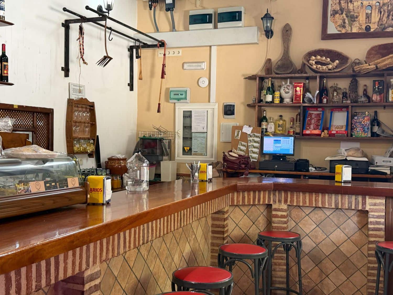 Ravintola/baari myytävänä paikassa San Pablo de Buceite - 1 575 000 € (Ref: 9949343)