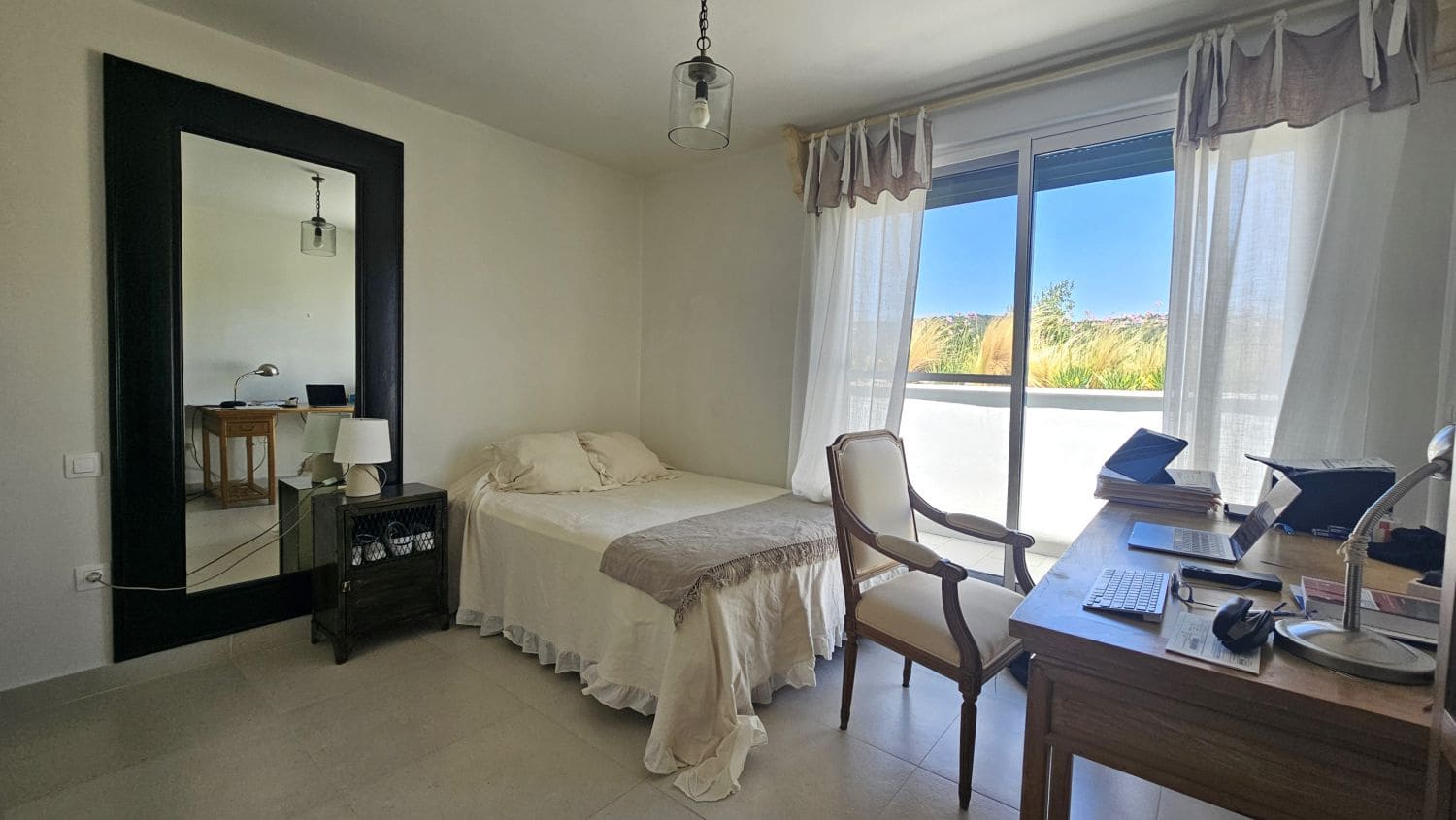 3 bedroom Apartment for rent in Sotogrande with pool - € 3,800 (Ref: 9957586)