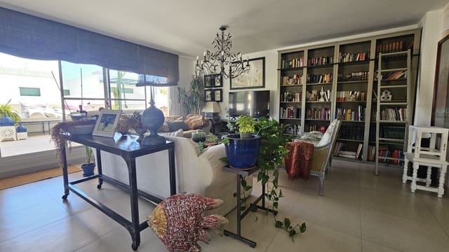 3 bedroom Apartment for rent in Sotogrande, San Roque with pool - € 3,800 (Ref: 9957586)