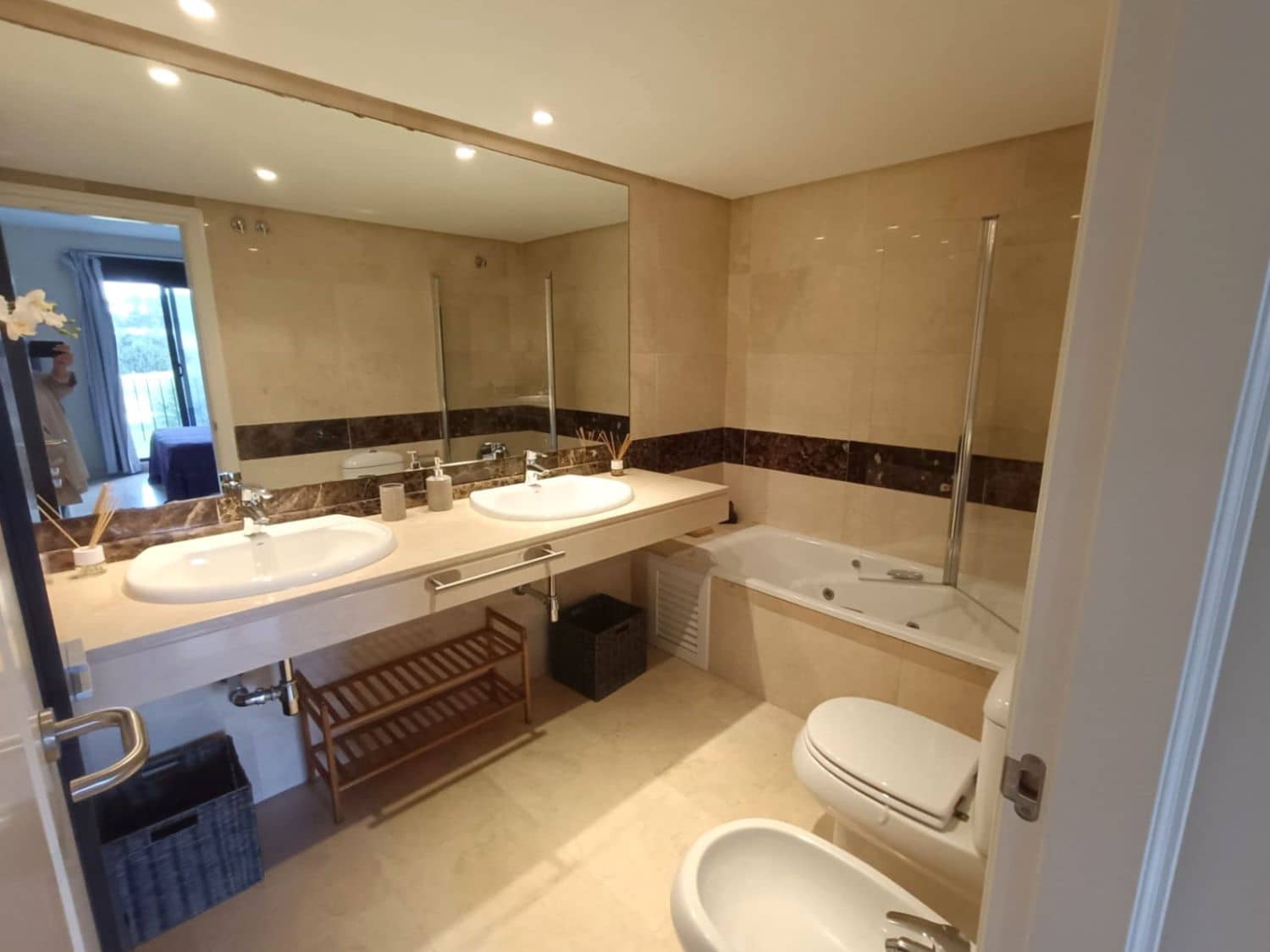 Appartement de 2 chambres à louer à La Alcaidesa avec garage - 1 500 € (Ref: 9972961)