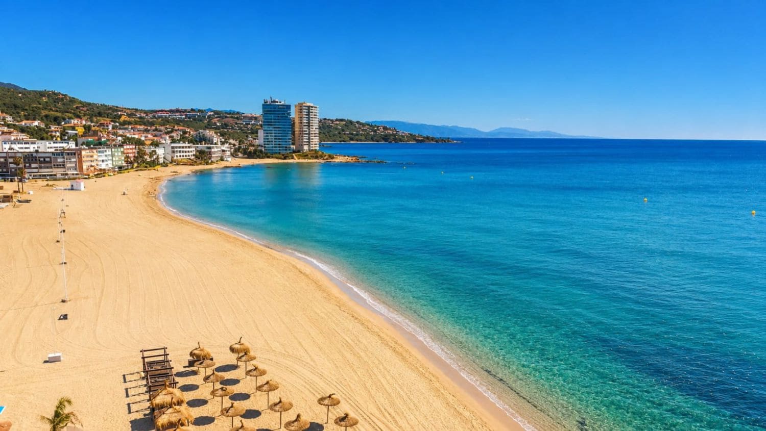 2 bedroom Apartment for rent in Torreguadiaro with pool - € 1,500 (Ref: 9974949)