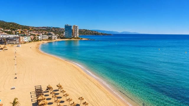 2 soveværelse Lejlighed til leje i Torreguadiaro, San Roque med swimmingpool - € 1.500 (Ref: 9974949)