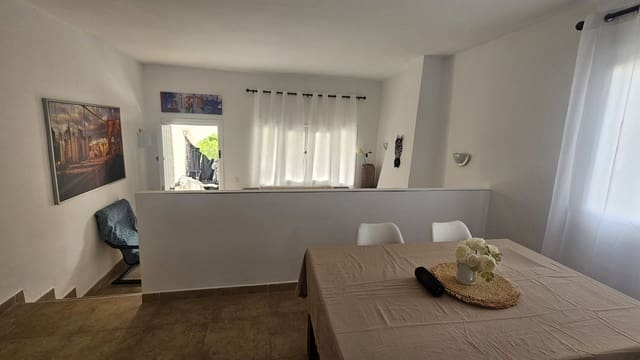2 soveværelse Lejlighed til leje i Torreguadiaro, San Roque med swimmingpool - € 1.300 (Ref: 9984512)