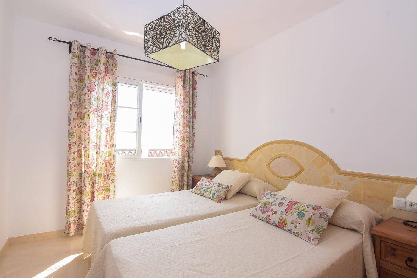 Willa do wynajęcia w Torrox Park z basenem garażem - 1 550 € (Ref: 10062937)