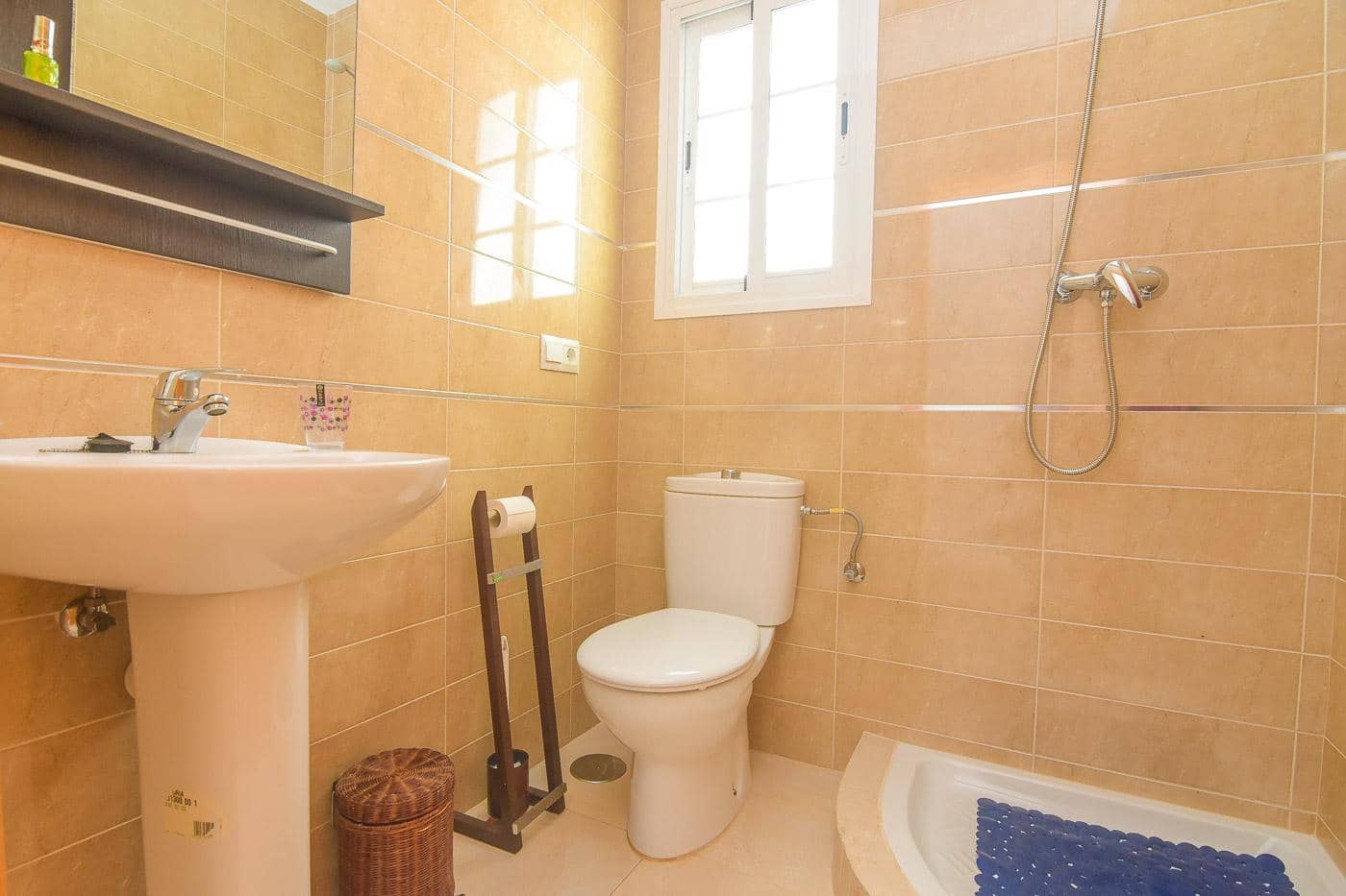 Willa do wynajęcia w Torrox Park z basenem garażem - 1 550 € (Ref: 10062937)
