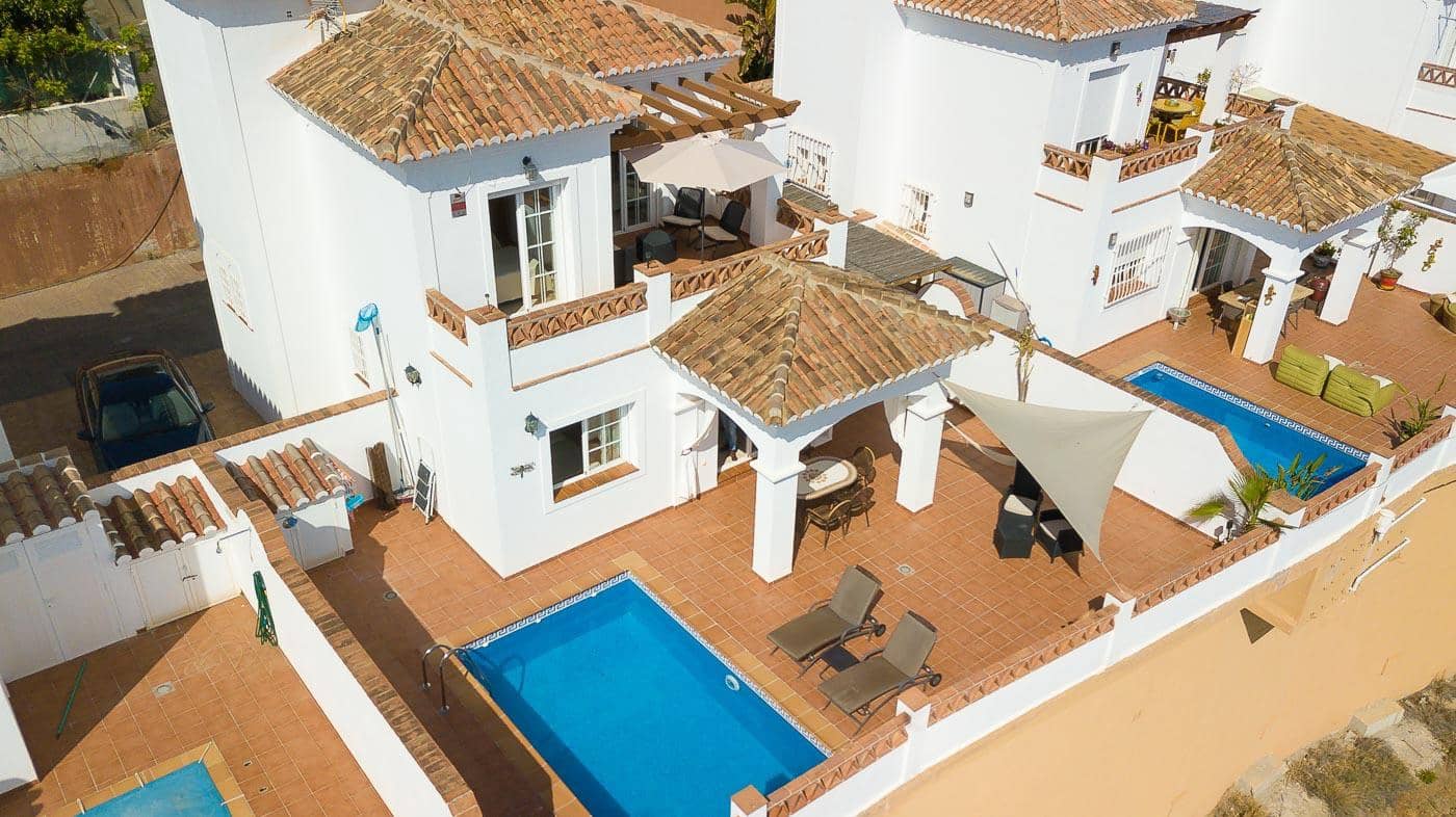 Willa do wynajęcia w Torrox Park z basenem garażem - 1 550 € (Ref: 10062937)