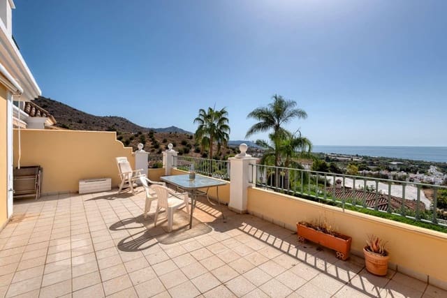2 soverom Leilighet til salgs i Nerja med svømmebasseng garasje - € 405 000 (Ref: 10065209)
