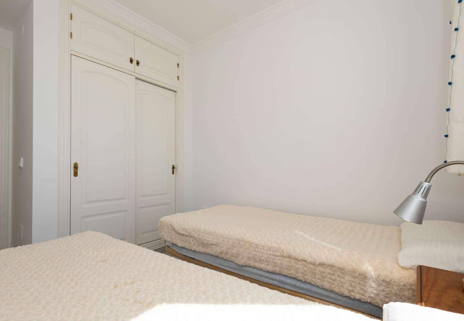 2 soverom Leilighet til salgs i Nerja med svømmebasseng garasje - € 405 000 (Ref: 10065209)
