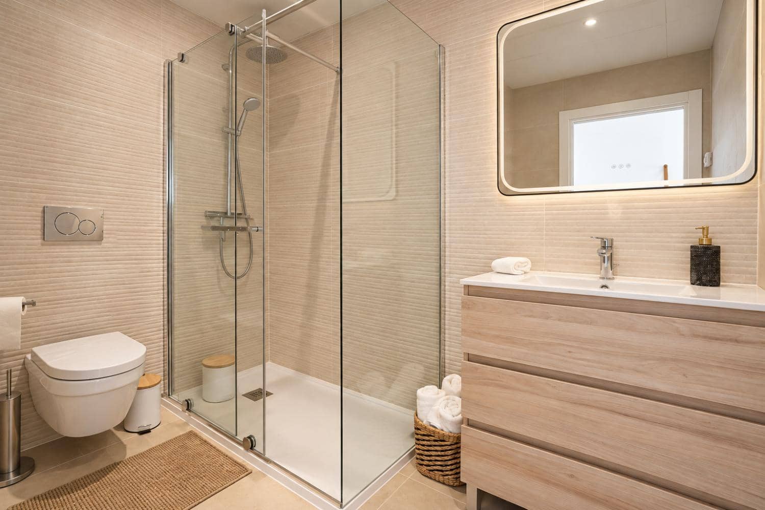 3 bedroom Apartment for sale in Nerja with pool - € 1,199,000 (Ref: 10101395)