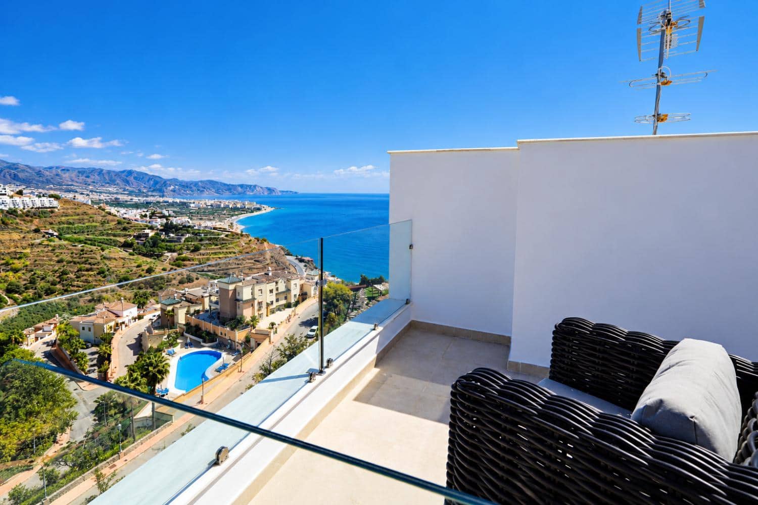 3 bedroom Apartment for sale in Nerja with pool - € 1,199,000 (Ref: 10101395)