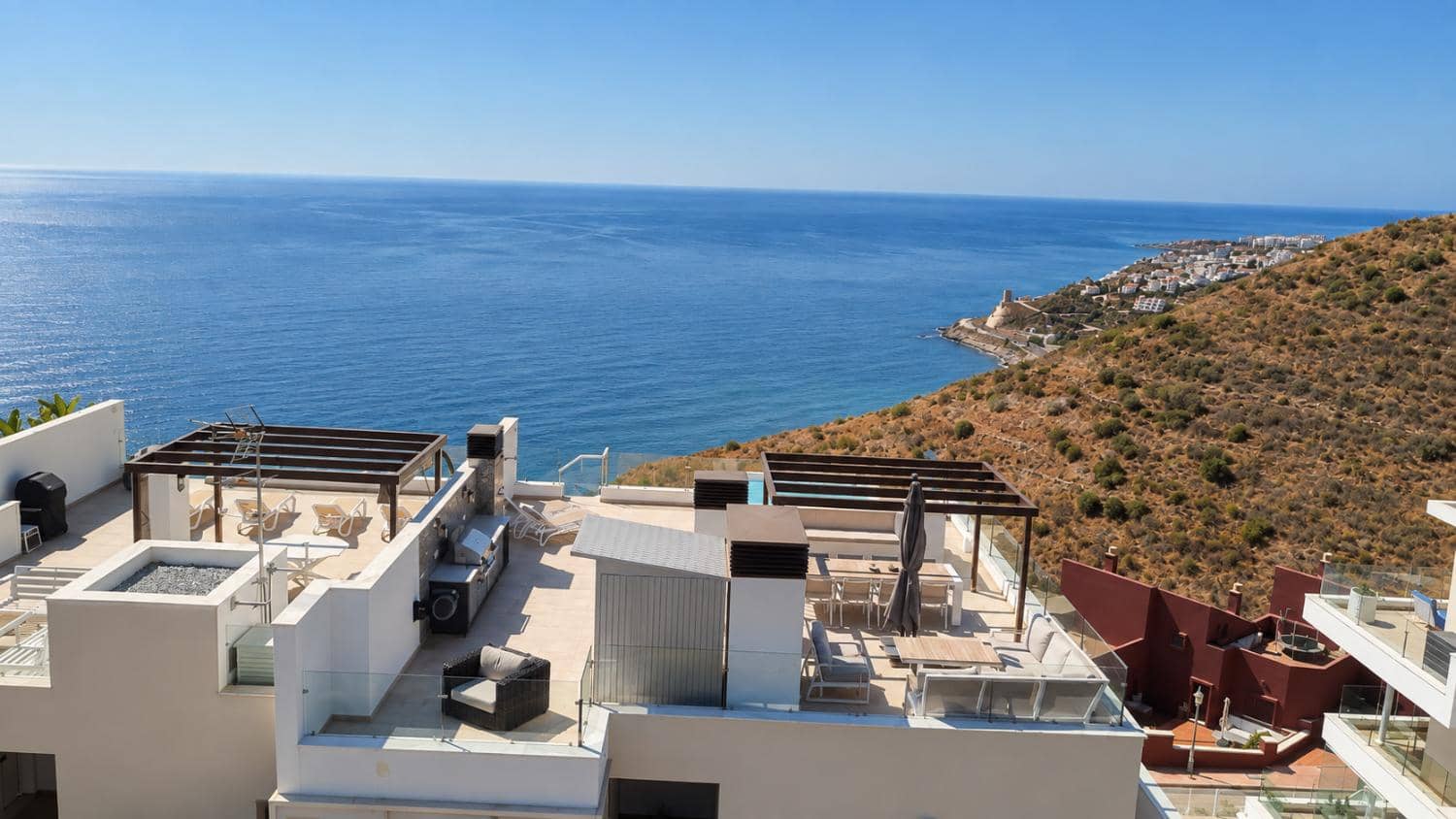3 bedroom Apartment for sale in Nerja with pool - € 1,199,000 (Ref: 10101395)