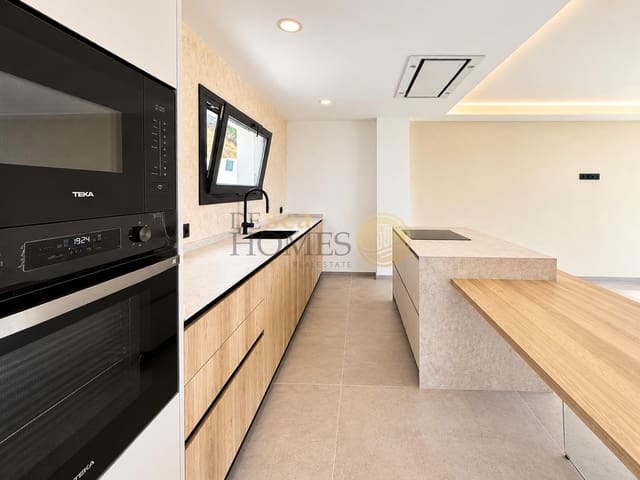 3 Zimmer Villa zu verkaufen in Nerja mit Pool Garage - 777.000 € (Ref: 10184133)