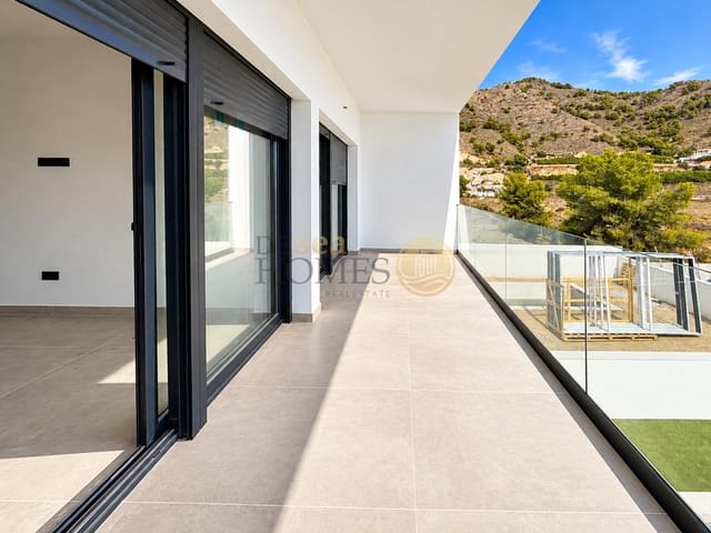 3 Zimmer Villa zu verkaufen in Nerja mit Pool Garage - 777.000 € (Ref: 10184133)