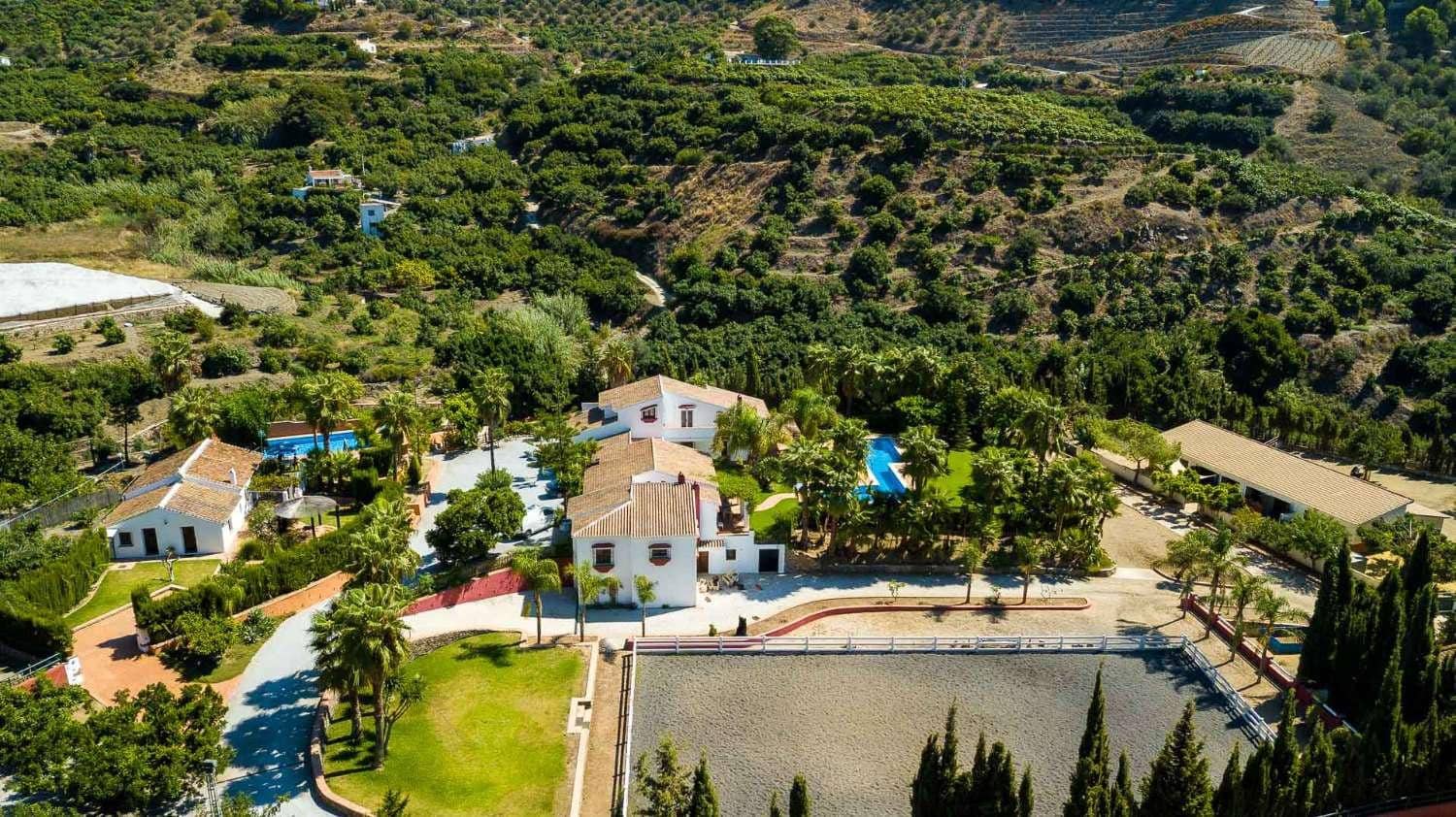 9 chambre Villa/Maison à vendre à Frigiliana avec piscine - 3 200 000 € (Ref: 6345592)