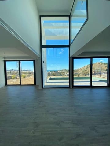 4 slaapkamer Villa te koop in Málaga stad met zwembad - € 1.425.000 (Ref: 7973265)