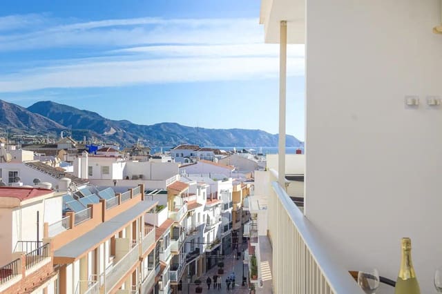 1 soveværelse Lejlighed til leje i Avda Pescia - Ctra de Frigiliana, Nerja - € 700 (Ref: 8215949)