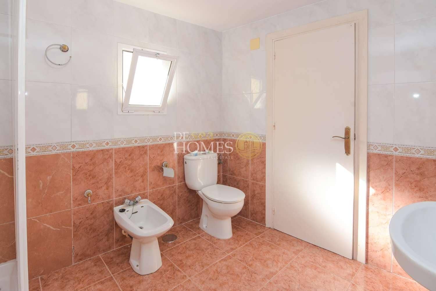 3 soveværelse Byhus til salg i Maro - € 320.000 (Ref: 8318756)