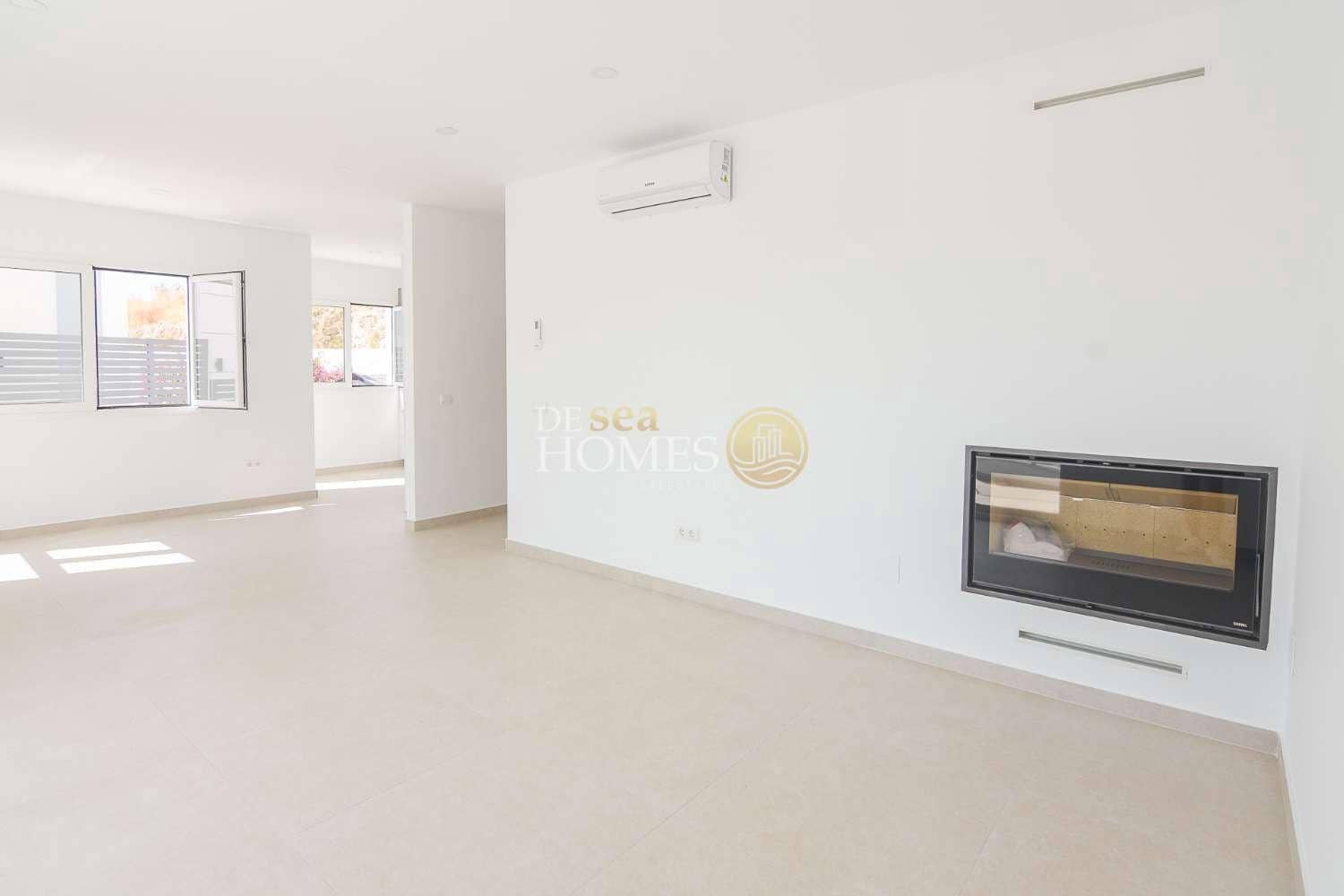 4 slaapkamer Villa te koop in Nerja met zwembad garage - € 865.000 (Ref: 8560035)