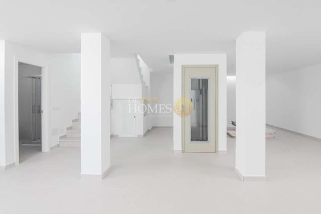 4 chambre Villa/Maison à vendre à Nerja avec piscine garage - 865 000 € (Ref: 8560035)