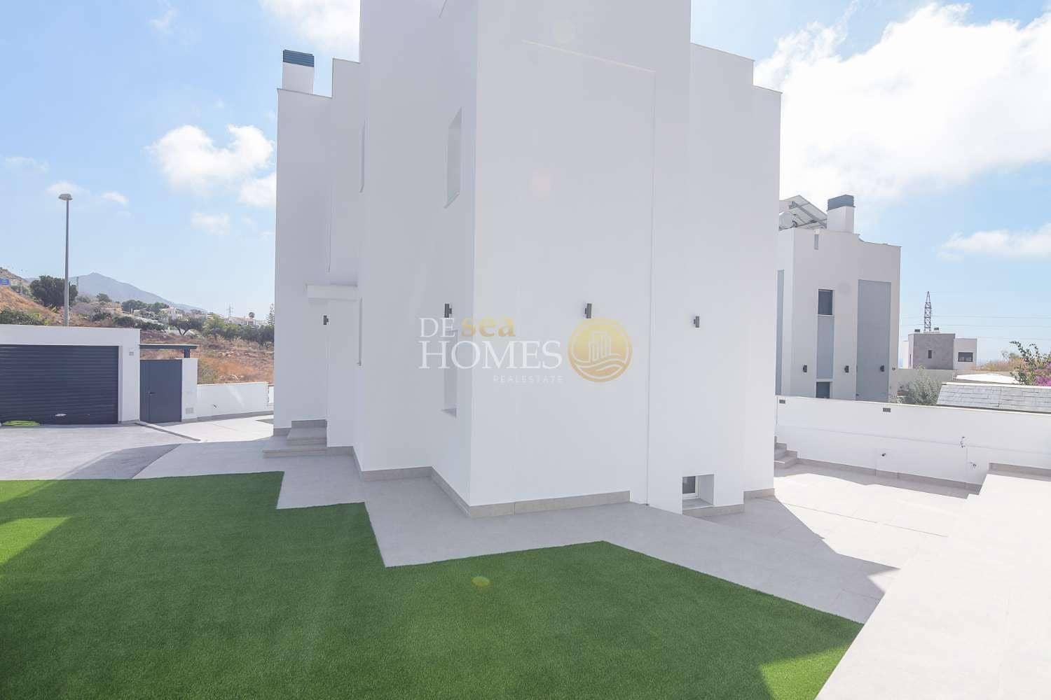 4 slaapkamer Villa te koop in Nerja met zwembad garage - € 865.000 (Ref: 8560035)