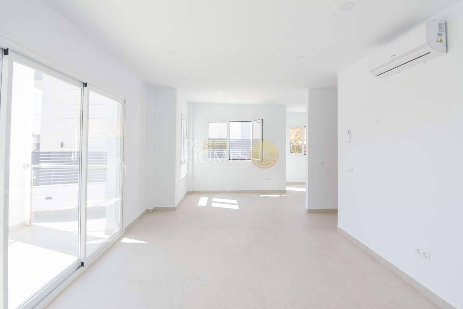 4 slaapkamer Villa te koop in Nerja met zwembad garage - € 865.000 (Ref: 8560035)