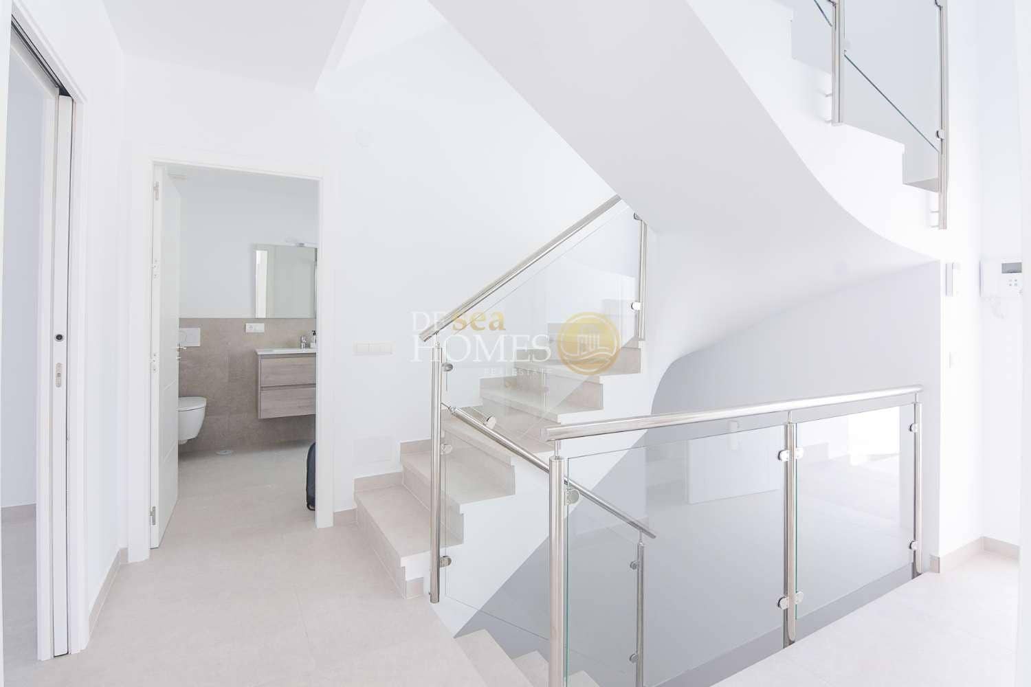 4 slaapkamer Villa te koop in Nerja met zwembad garage - € 865.000 (Ref: 8560035)