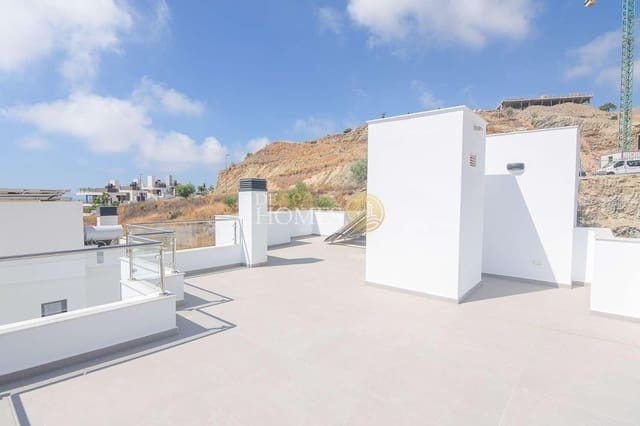 4 chambre Villa/Maison à vendre à Nerja avec piscine garage - 865 000 € (Ref: 8560035)