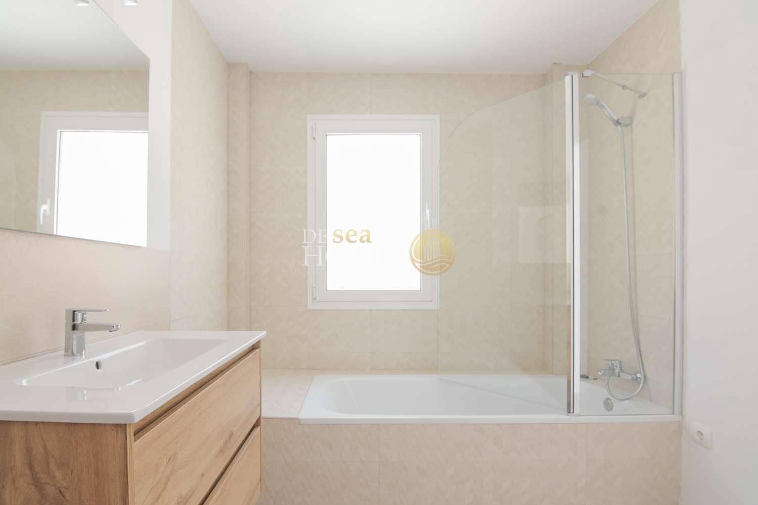 4 slaapkamer Villa te koop in Nerja met zwembad garage - € 865.000 (Ref: 8560035)